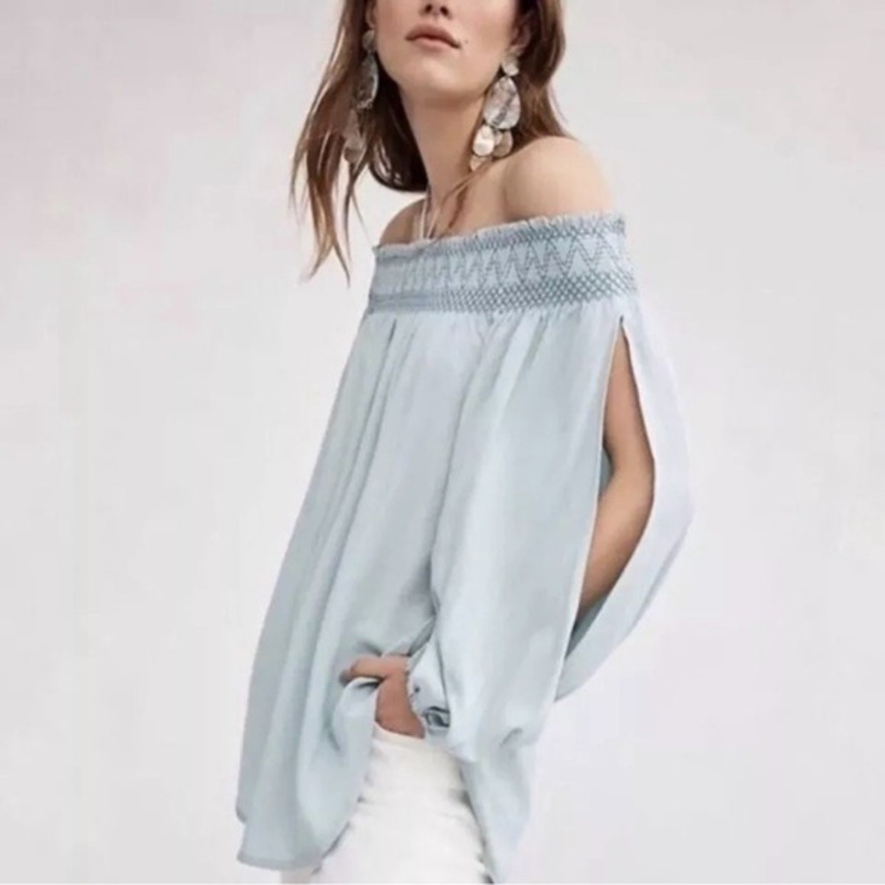 Holding Horses Anthropologie Blouse Women Size S Blue Smocked Off Shoulder Top